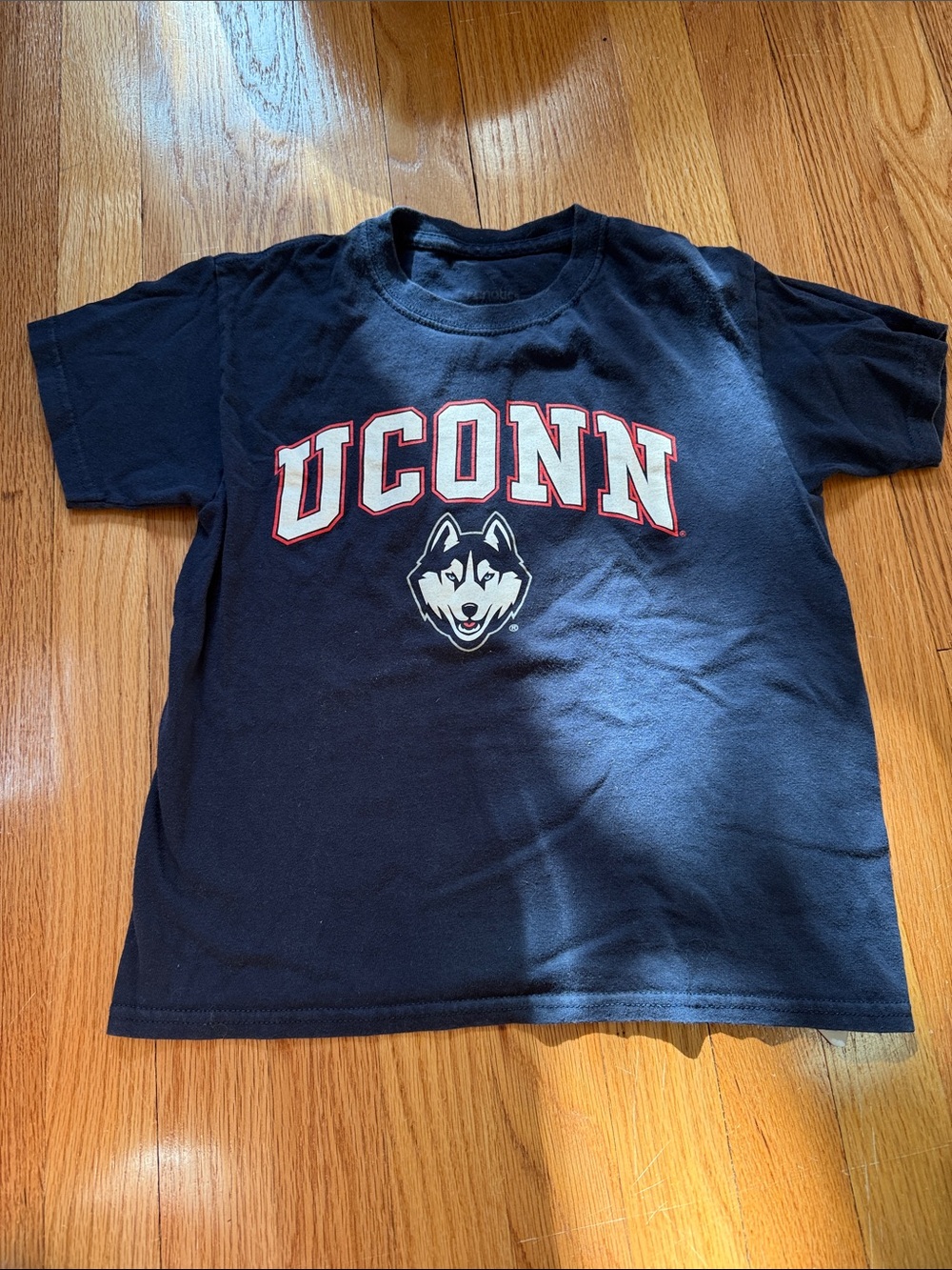 Navy Kids Short-Sleeve Tee with UConn Husky Logo Size Small